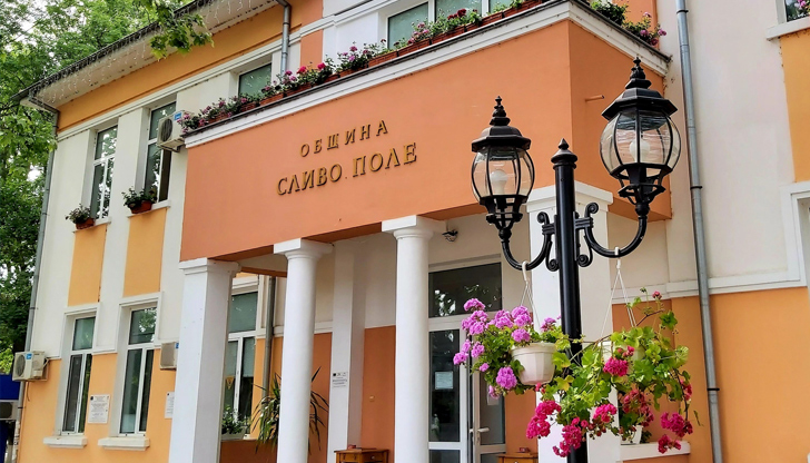 Кметът Валентин Атанасов отчете инвестиции в сметосъбиранетоОбщинският съвет в Сливо