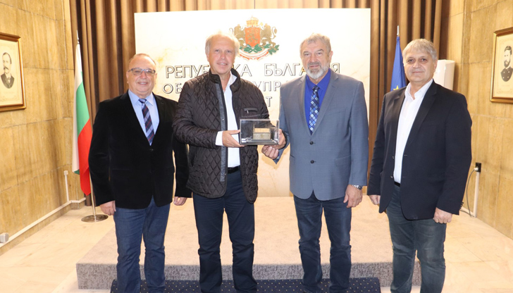 Реставрацията на оригиналната гробница продължи три години с помощта на