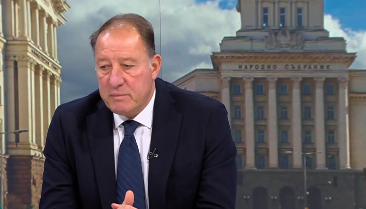 Повечето пари в армията решават проблема с некомплекта, заяви бившият