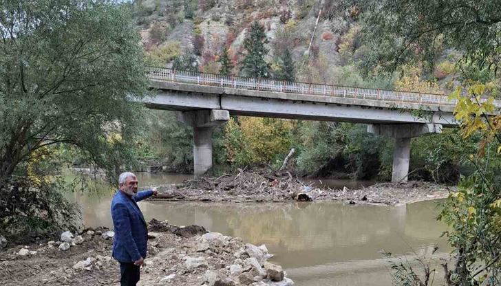 Проблем с фуга компрометира пътното платно, предстои изготвяне на проект