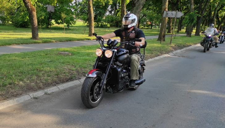 Mall Rousse става сборен пункт за закриването на мотосезонаРусенските мото