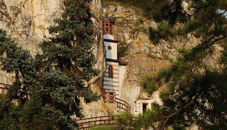 Светецът е роден в село Басарбово край РусеНа 27 октомври