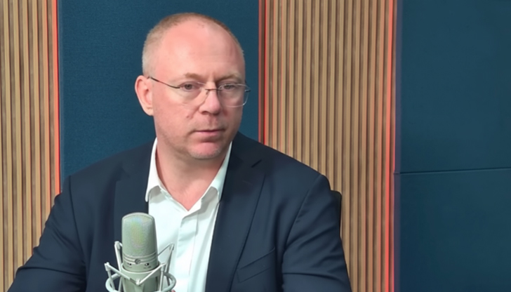 Евродепутатът предупреди, че България влиза в дългова спирала с присъединяването