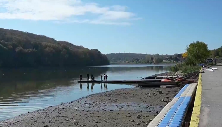Кметът на Русе търси баланс между сигурността и спасяването на