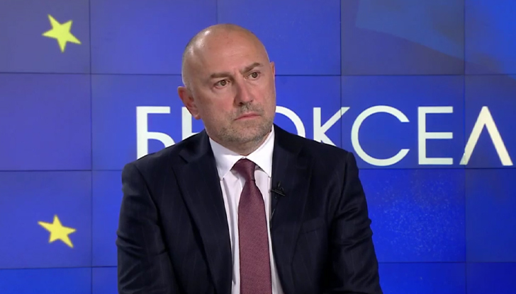 Експертът от БНБ предупреди за риск от румънски сценарий със