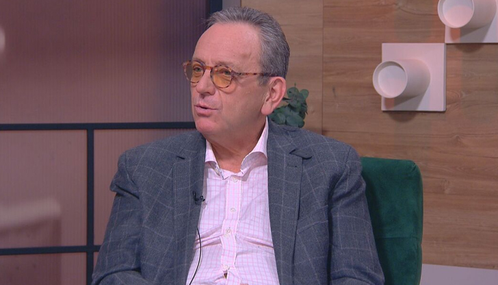 Историкът подкрепи ограничаването на устройствата в училище и призова за