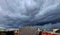 Утре обилни валежи и червен код за опасно време връхлитат Южна България