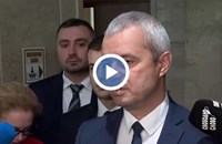 "Възраждане" атакува в Конституционния съд промените в "Лукойл"