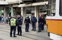 Трамвай блъсна дете в центъра на София