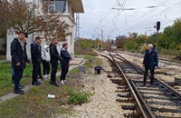 Студенти се запознаха отблизо с работата на жп гарата в Русе