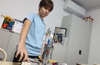 Ученик от Шумен измайстори кухненски помощник