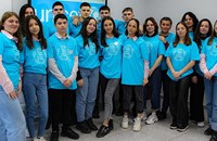 УНИЦЕФ зарадва с подаръци ученици от гимназията по туризъм в Русе