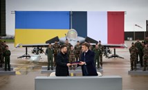 Украйна ще придобие 100 френски изтребителя