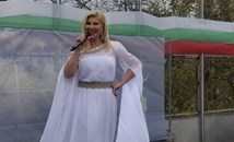 Нелина развълнува публиката на мегдана в Долапите