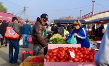 Българи пътуват с ферибот за пазар до Румъния