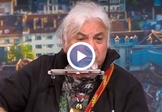 Музикантът припомни ентусиазма на прехода и предупреди за опасностите пред