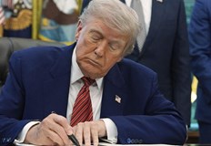 Доналд Тръмп разпореди пълна ревизия на статута за граждани на