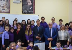 Ученици номинираха 20 преподаватели с трогателни видеа а победителите получиха