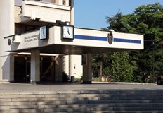 57 от българите смятат че държавата ни е приела повече