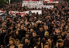 Напрежението е свързано и с влаковата трагедия от 2023 годинаНад