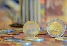 Търговците са длъжни да приемат двете валути през януариПрез януари
