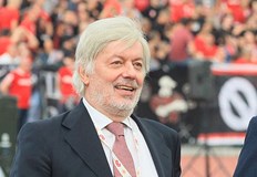 Бившият президент на БФС критикува лакомията в политикатаФутболът в България