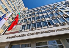 Основните искания са увеличение на възнагражденията и подобряване на условията