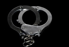 Служителят е задържан за 72 часа след като опитал да