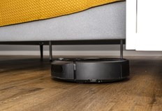 Популярният модел на почистващия робот е продаван и у насПроблемите