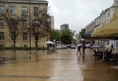 Валежи от дъжд ще обхванат Западна и Северна БългарияТази нощ