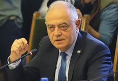 Партията критикува корупционните мотиви и закъснелите промени относно Лукойл Демократи за