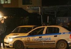 68 годишният мъж е в критично състояние с прободни рани нападателят