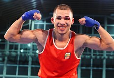 Боксьорът на БК Русе доминира с пълно съдийско единодушие и