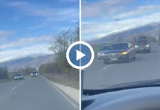 НСО Поведението на водача който снима е арогантно и безотговорноНапрегната