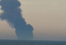 Евакуираха екипажа на втори кораб след експлозия и пожар край