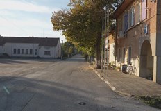 Хората са без автобус от три години пътят е разбит