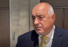 Политически искри прехвърчат между първите сили в парламента Колкото и да