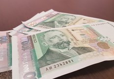 Доходите от заплати скочиха с близо 17 процентаСредният общ доход