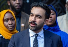 Кандидатът на демократите победи Андрю Куомо и Къртис СлиуаКандидатът на