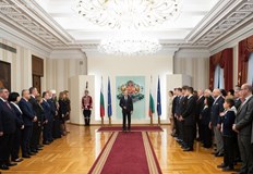 Държавният глава отличи ученици и студенти в Деня на будителитеДържавният