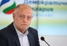 Лидерът на ДСБ определи политическата ситуация като фасадна демокрация по