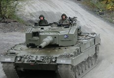 Борис Писториус Това са първите новопроизведени бойни машини за Бундесвера