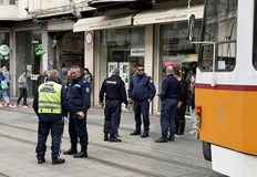 Полицията отцепи района на улица Граф Игнатиев за огледТрамвай удари