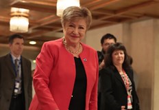 Еврото е шанс но не и гаранция за просперитетБългария е