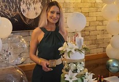 Мери прави сладкиши по стари български рецептиМирчихан Мехмед или Мери