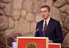 Премиерът на Северна Македония сравни случая с намокряне от дъжд