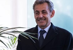 Съдът забрани на бившия президент контакти с ключови фигури и