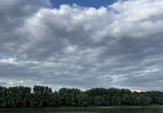 Няколко европейски метеорологични агенции съобщават за странен и напълно нов