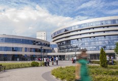 Мъжът е пробол съселянин в гърдите причинявайки му средна телесна