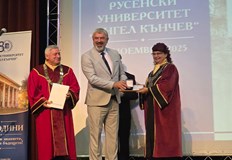 Вицепрезидентът Илияна Йотова министри и посланици участваха в празничната церемония